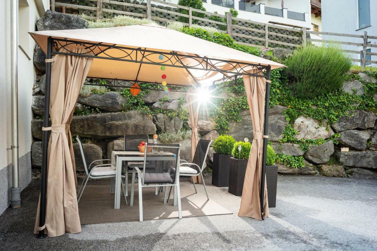 Monis Apartment Ramsau im Zillertal Exterior photo
